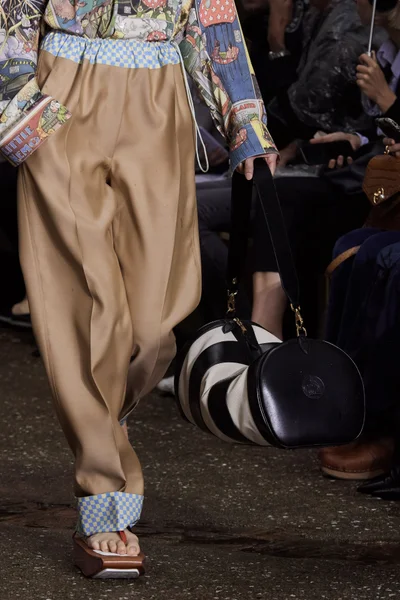 Look 122